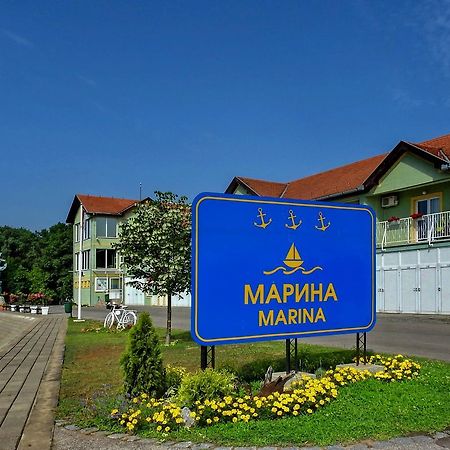 Apartments Marina Apatin Εξωτερικό φωτογραφία